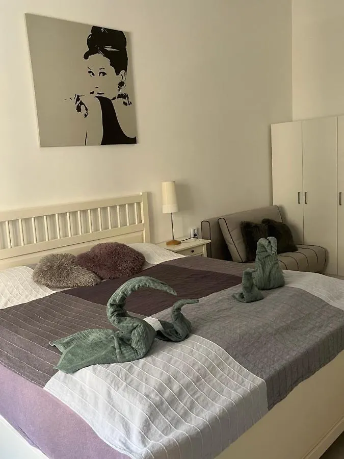 Dora Apartment Near Buda Castle With Parking! Budapest