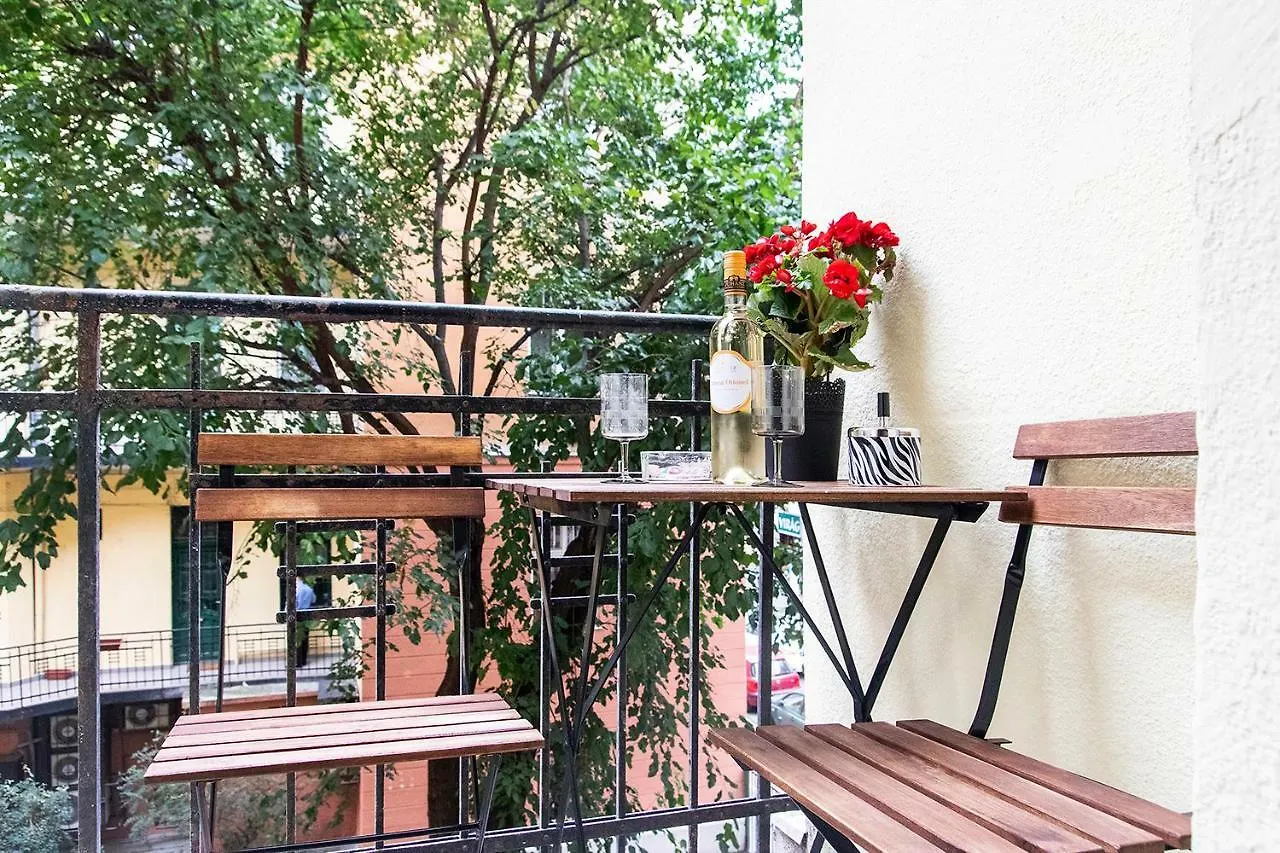 Dora Apartment Near Buda Castle With Parking! Budapest