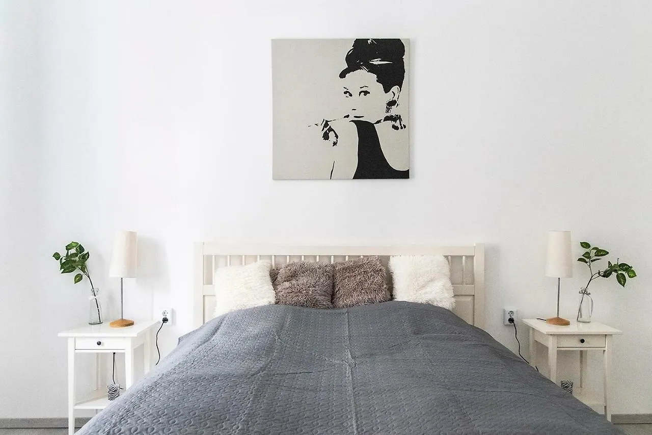 Dora Apartment Near Buda Castle With Parking! Budapest