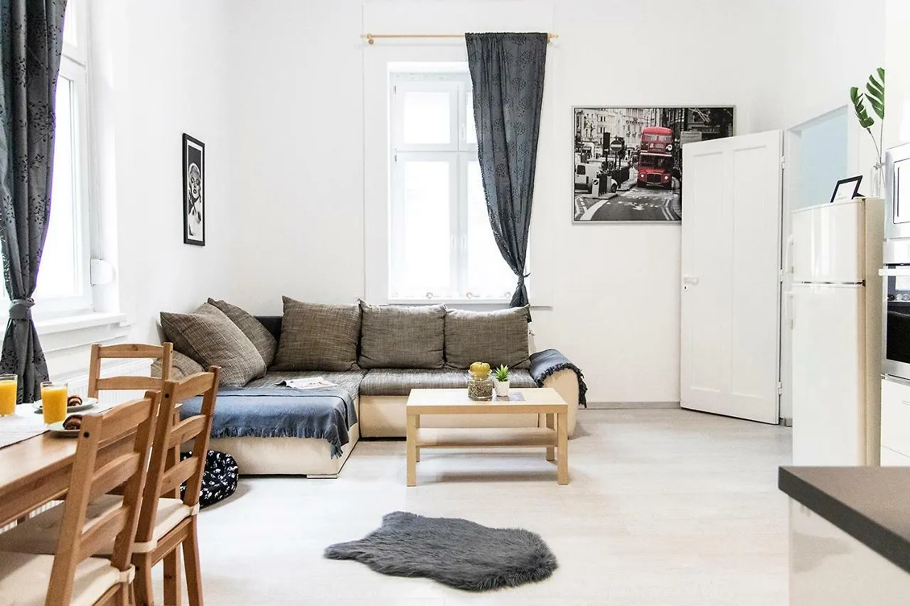 Dora Apartment Near Buda Castle With Parking! Budapest Hungary