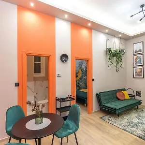 Apartment E13 Extravagant Studio, Budapest