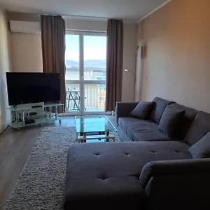 Apartment Flat At The Edge Of The Center + Parking, Budapest
